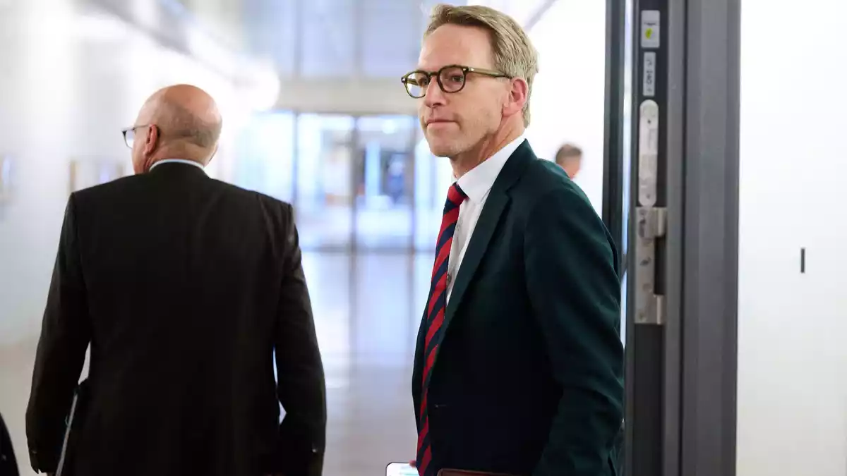 Der Vorsitzende des parlamentarischen Gremiums zur Kontrolle der Geheimdienste, Marc Henrichmann (CDU) verlangt schärfere Transparenzregeln für ehemalige Geheimnisträger.  - Bild: Annette Riedl/dpa