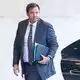 Die SPD von Parteichef Lars Klingbeil ist nach der Wahl eines Landtagspräsidenten der AfD in Aufruhr. - Bild: Michael Kappeler/dpa