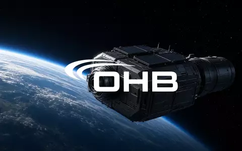 Moderner Satellit im Weltraum vor dem leuchtenden Horizont der Erde - Foto: über boerse-global.de