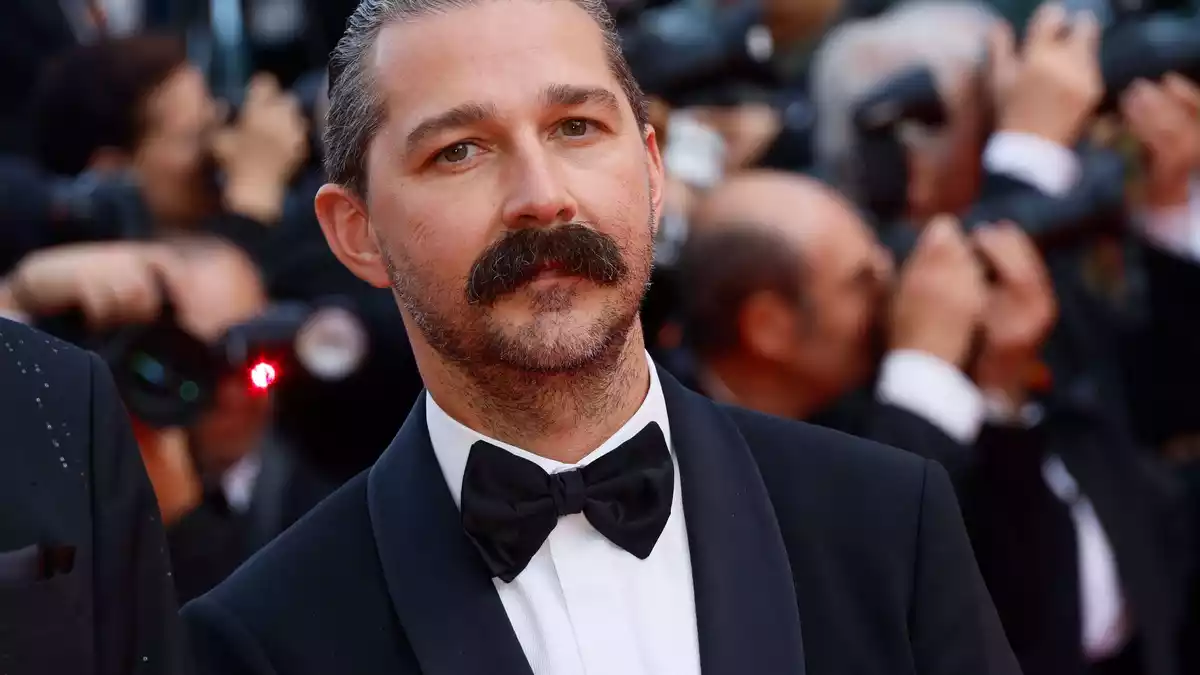 Shia LaBeouf macht immer wieder mit Skandalen von sich reden. (Archivbild) - Bild: Joel C Ryan/Invision/dpa