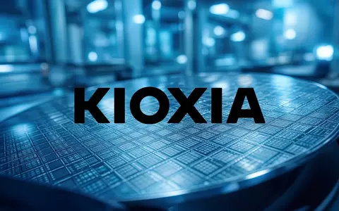 Abstrakte Darstellung einer modernen Halbleiterfertigung mit Fokus auf Silizium-Wafer-Strukturen. - Foto: über boerse-global.de