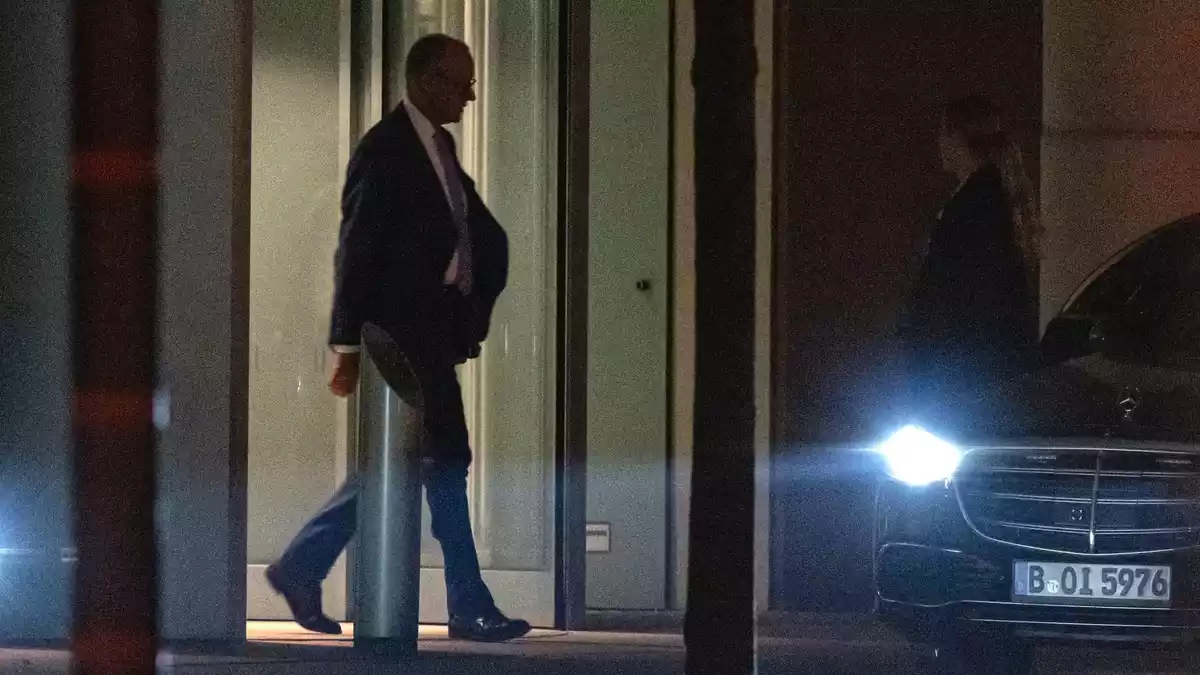 Der Kanzler hatte vor der Sitzung ein neues Reformbekenntnis gefordert. - Bild: Fabian Sommer/dpa