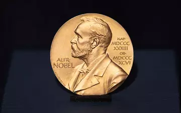 Der Literaturnobelpreis wird jedes Jahr in Stockholm vergeben. (Symbolbild) - Foto: Daniel Reinhardt/dpa