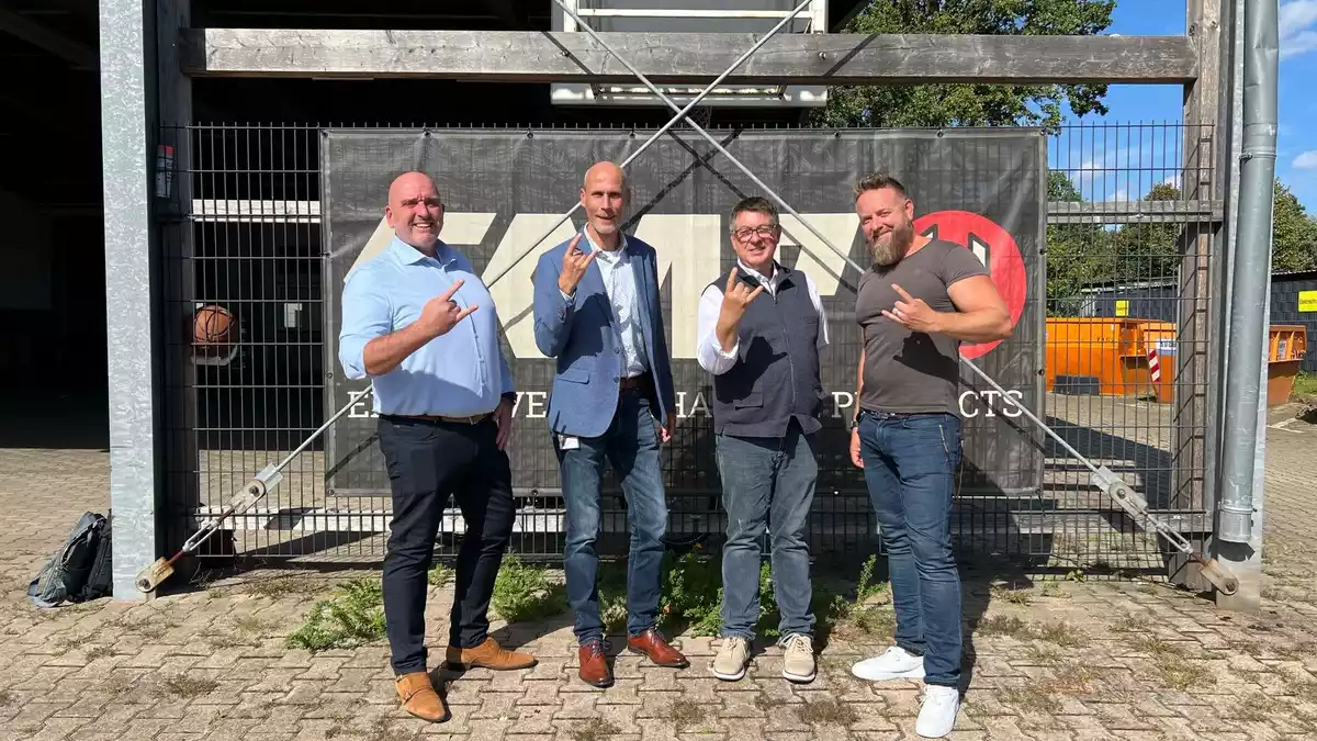 whynow in Partnerschaft mit Bleckmann für nächste Wachstumsphase bei EMP / Lager- und Logistikteam von EMP wird Teil der auf Mode und Lifestyle spezialisierten Logistikgruppe - Bild: presseportal.de