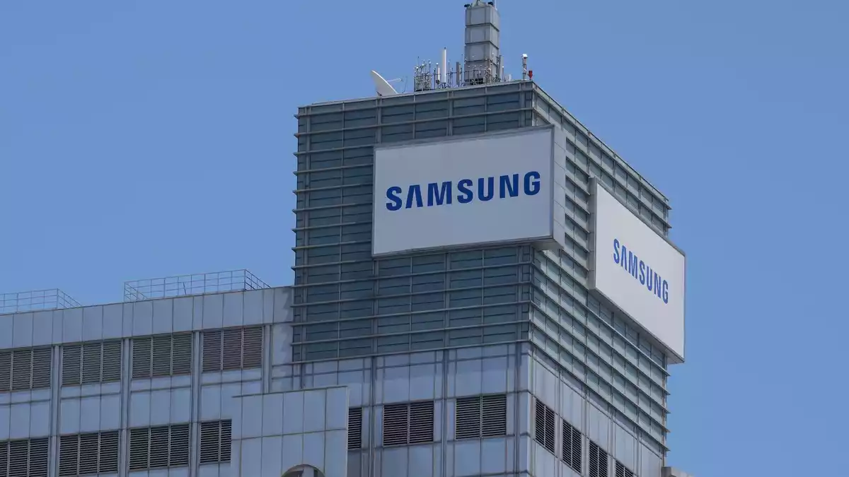 Elektronikkonzern Samsung: Rekordgewinn für ein Quartal. (Archivbild) - Bild: Ahn Young-joon/AP/dpa