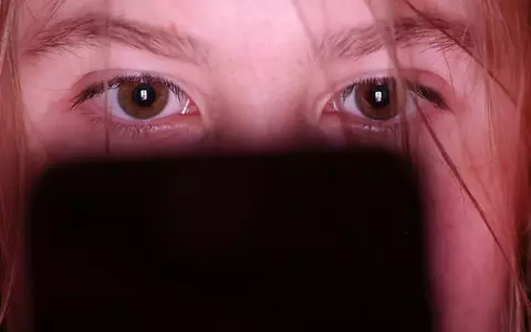 Täglich kommt es weltweit zu Millionen Fällen von Cybermobbing. (Symbolbild) - Foto: Jan Woitas/dpa