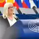 Die Irin Jackie Fox kämpft nach dem Suizid ihrer Tochter auch auf europäischer Ebene für neue Gesetze gegen Cybermobbing und digitale Gewalt. (Handout) - Bild: EP Philippe STIRNWEISS/European Union 2026/dpa