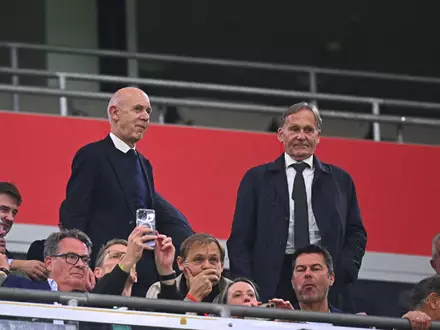 Bernd Neuendorf und Hans-Joachim Watzke (r) sprechen sich gegen Gianni Infantino aus. (Archivbild) - Foto: Tom Weller/dpa