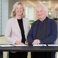 Sir Simon Rattle verlängert als Chefdirigent von BRSO und BR Chor / Vertrag bis 2033 unterstreicht erfolgreiche Zusammenarbeit und internationale Strahlkraft der BR-Klangkörper - Foto: presseportal.de