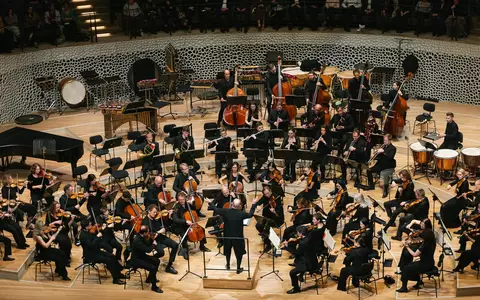 Erste gemeinsame Aufnahme von François-Xavier Roth und dem SWR Symphonieorchester - Foto: presseportal.de
