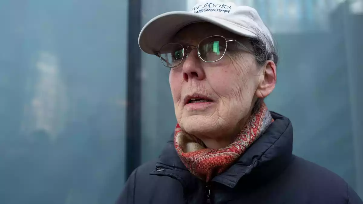 Anne Carson - hier 2019 in New York - ist die diesjährige Literaturnobelpreisträgerin. (Archivbild) - Bild: Mark Lennihan/AP/dpa