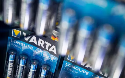 Die Haushaltsbatterien-Sparte von Varta löst sich vom Mutterkonzern. (Archivbild)  - Foto: Marijan Murat/dpa