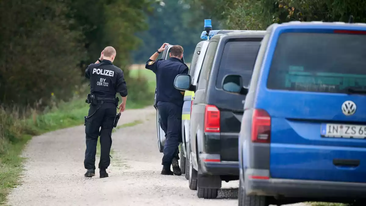 Die Suche nach dem Tier soll weitergehen - obwohl bisher keine Spuren gefunden wurden. - Bild: Peter Kneffel/dpa