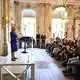 In Stockholm verkündete die Ständige Sekretärin der Schwedischen Akademie, Ingrid Carlberg, die Nobelpreisträgerin.  - Bild: Christine Olsson/TT News Agency/AP/dpa
