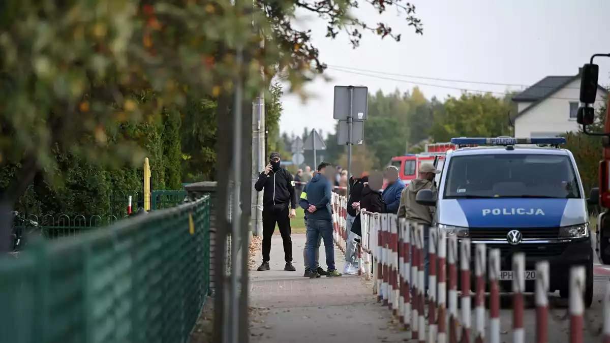 An einer Grundschule in Polen kam eine Frau bei einer Messerattacke ums Leben. - Bild: Marcin Obara/PAP/dpa