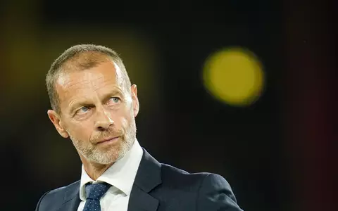 Aleksander Ceferin will UEFA-Präsident bleiben. (Archivbild) - Foto: Darko Bandic/AP/dpa