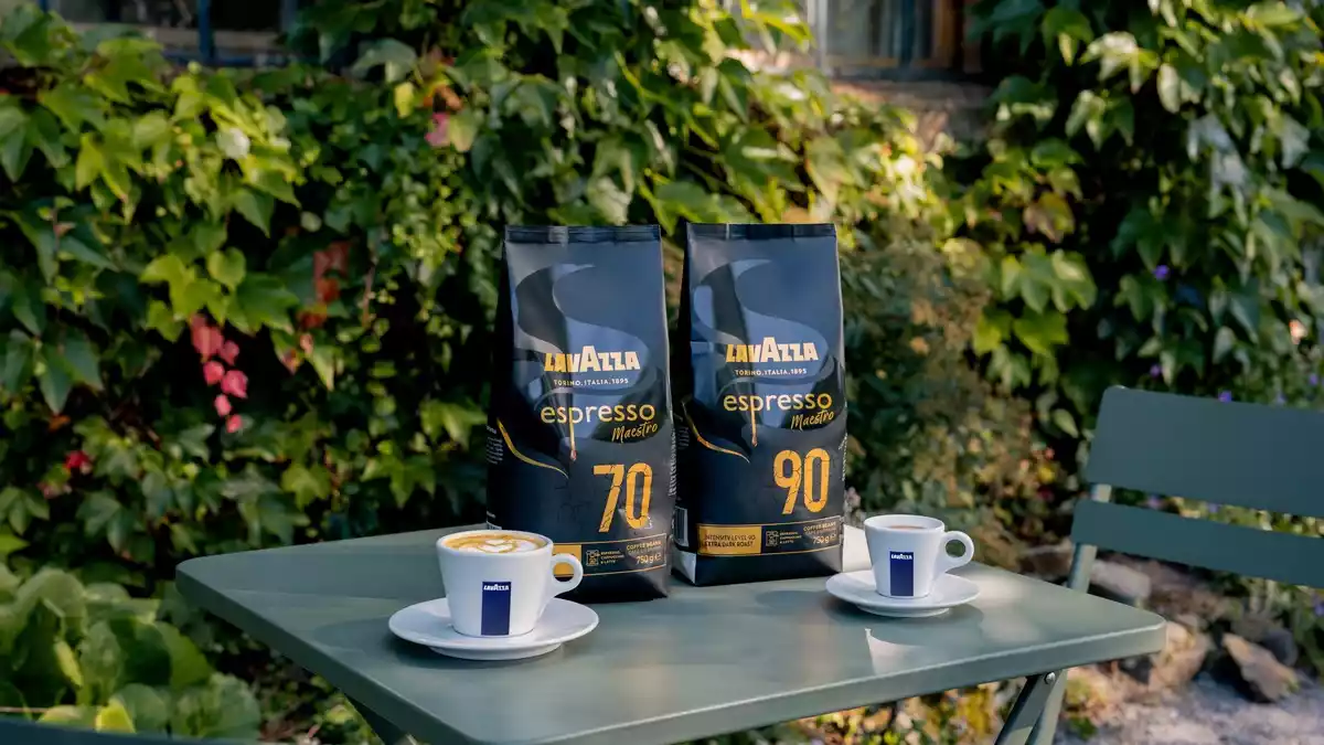 Lavazza präsentiert Espresso Maestro: Premium-Blends für intensiven Caffè-Genuss zu Hause - Bild: presseportal.de