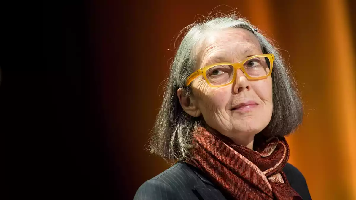 Cool und gelassen: So beschreibt ein Verleger Literaturnobelpreisträgerin Anne Carson. (Archivbild) - Bild: Pontus Lundahl/TT News Agency/AP/dpa