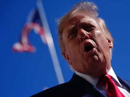 Trump will schon seit Wochen, dass alle «Superintelligenz» statt KI sagen. - Foto: Julia Demaree Nikhinson/AP/dpa