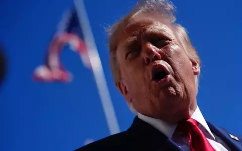 Trump will schon seit Wochen, dass alle «Superintelligenz» statt KI sagen. - Foto: Julia Demaree Nikhinson/AP/dpa