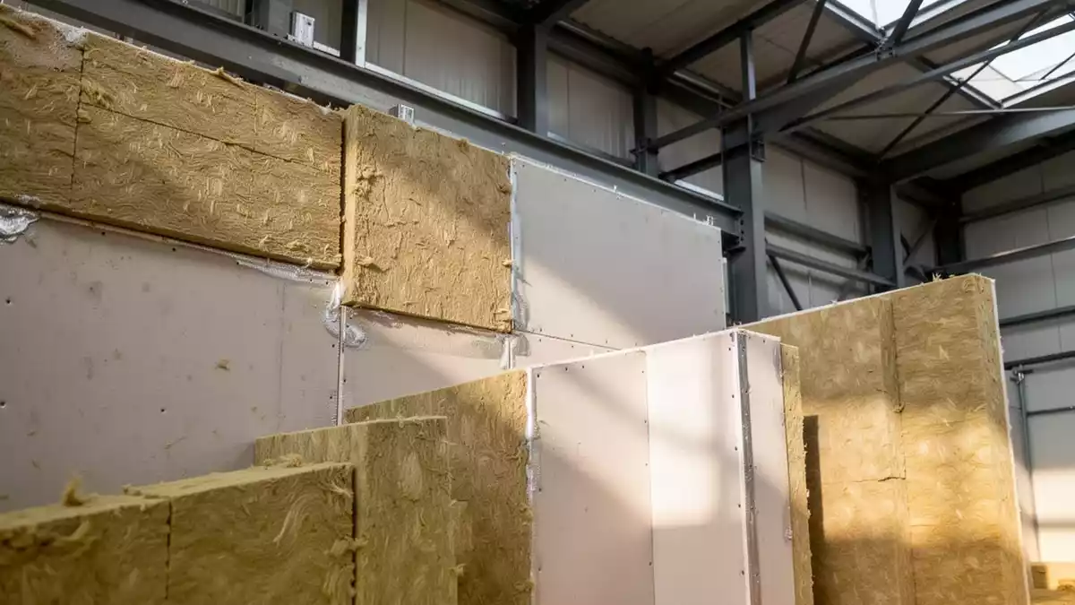DKE und DIN: Neue Brandschutzvorgaben und Schulungen im Überblick