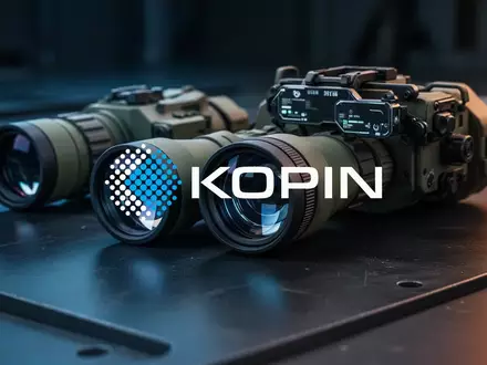 Hochmoderne militärische Optik und Augmented-Reality-Technologie auf einem dunklen, industriellen Untergrund. - Foto: über boerse-global.de