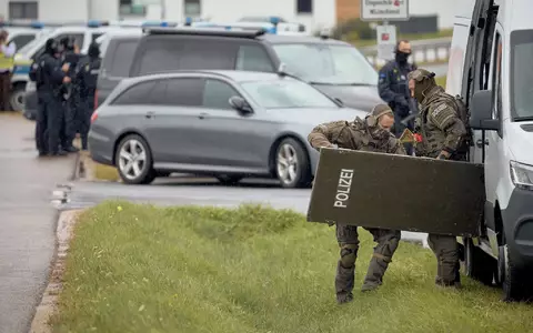 Spezialkräfte waren nach Schüssen in der Oberpfalz im Einsatz. - Foto: Tizian Gerbing/dpa
