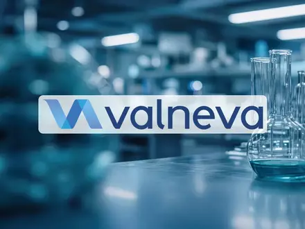Abstrakte Darstellung eines modernen pharmazeutischen Labors in blauen Farbtönen als Symbol für Biotechnologie. - Foto: über boerse-global.de
