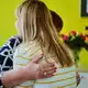 Pluspunkt: ein gutes soziales Netzwerk  - Bild: Annette Riedl/dpa/dpa-tmn