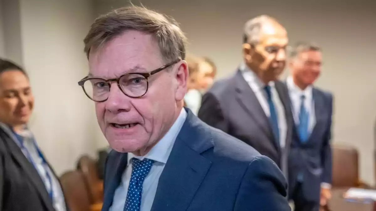  Außenminister Johann Wadephul verschärft den Ton gegenüber Moskau. (Archivfoto) - Bild: Michael Kappeler/dpa