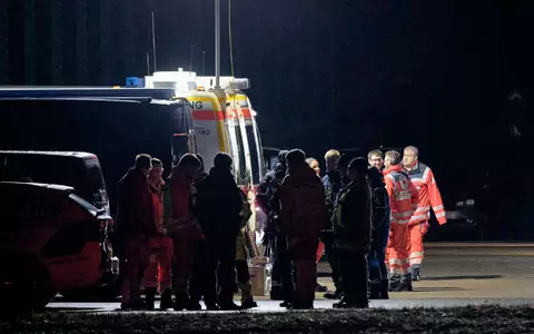 Der Einsatz zog sich bis tief in die Nacht. - Foto: Tizian Gerbing/dpa