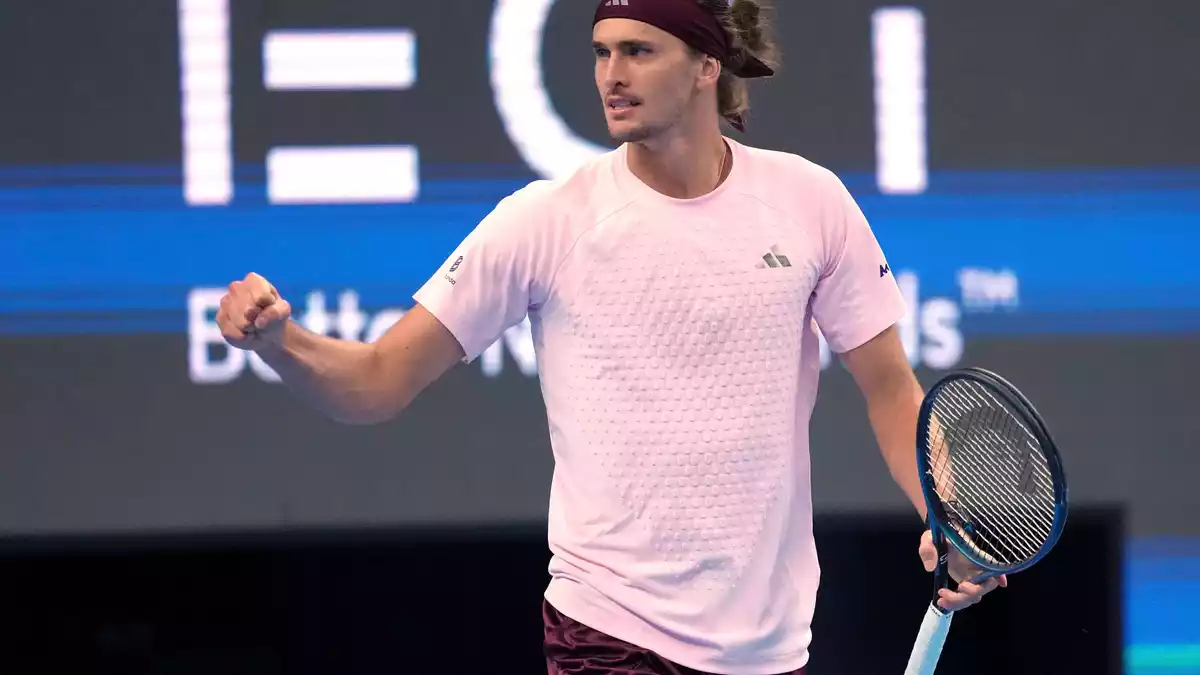 Alexander Zverev meistert seinen Auftakt in Shanghai. (Archivbild) - Bild: Achmad Ibrahim/AP/dpa