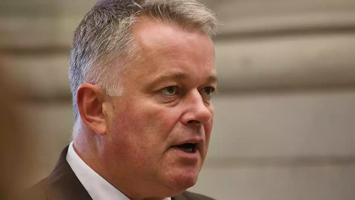 Schnieder kritisiert rot-grün-rote Gespräche in Berlin