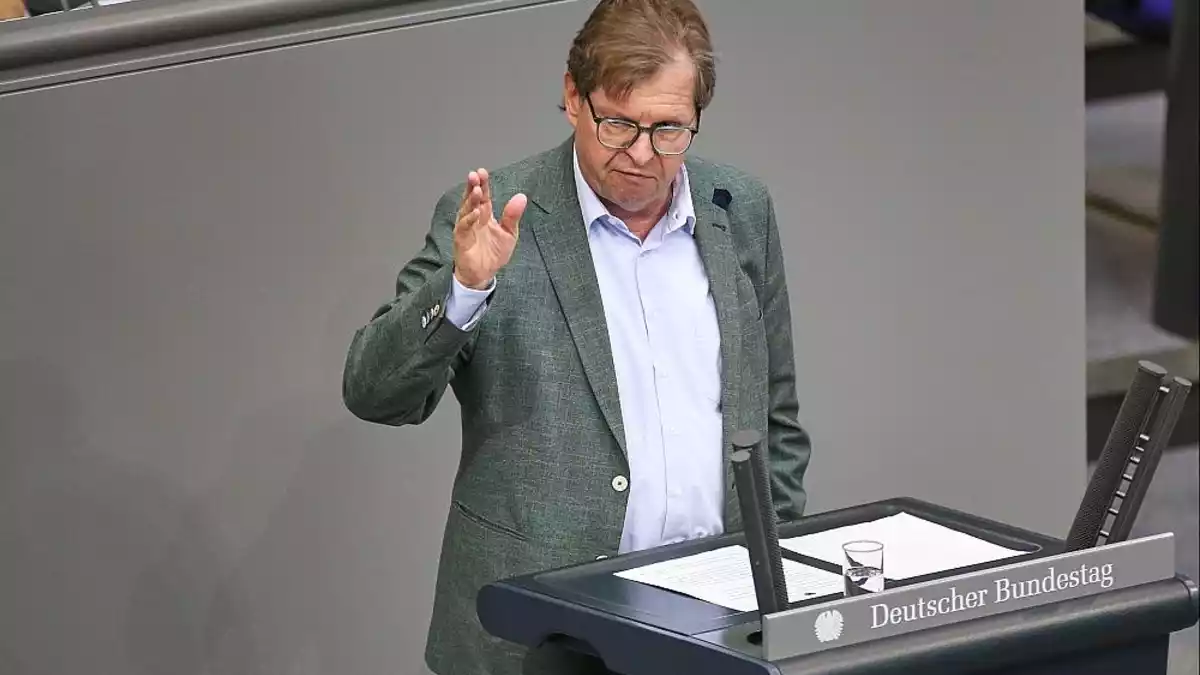 Stegner verteidigt Schröders Besuch bei Putin