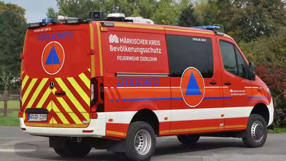 FW-MK: Neuer CBRN-Erkundungswagen bei der Feuerwehr Iserlohn - Bild: presseportal.de