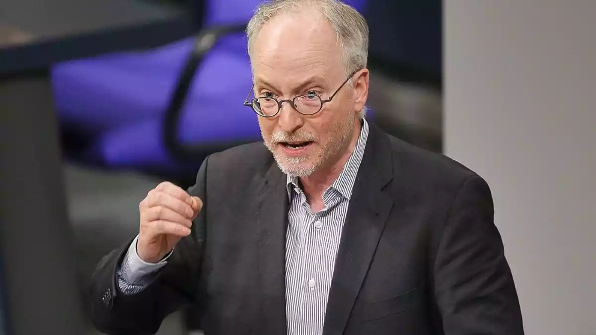 Grüne kritisieren Bilgers Bahn-Konzept