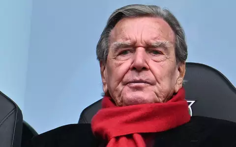 Enge Kontakte nach Moskau: Gerhard Schröder. (Archivbild) - Foto: Swen Pförtner/dpa