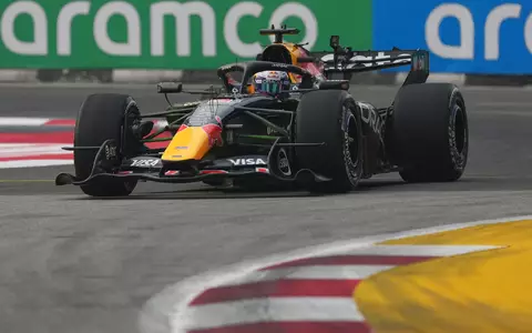 Max Verstappen ist in der Sprint-Qualifikation nicht zu schlagen. - Foto: Ng Han Guan/AP/dpa