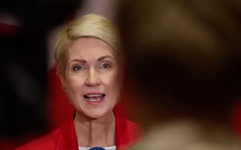 Wenn es nach der SPD in Mecklenburg-Vorpommern gehe, könne es schon am Montag mit den Koalitionsverhandlungen losgehen, sagte Ministerpräsidentin Manuela Schwesig. - Foto: Jens Büttner/dpa