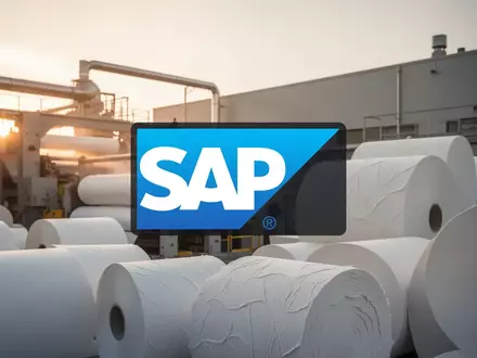 Moderne Papierfabrik in den frühen Morgenstunden mit Fokus auf industrielle Fertigungsprozesse. - Foto: über boerse-global.de