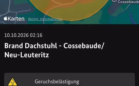 FW Dresden: Großbrand eines Einfamilienhauses - Starker Wind und schwierige Wasserversorgung erschweren Löscharbeiten - Foto: presseportal.de