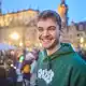 Konrad Höferth hat den Spazierclub in Dresden diesen Sommer gegründet. - Bild: Robert Michael/dpa