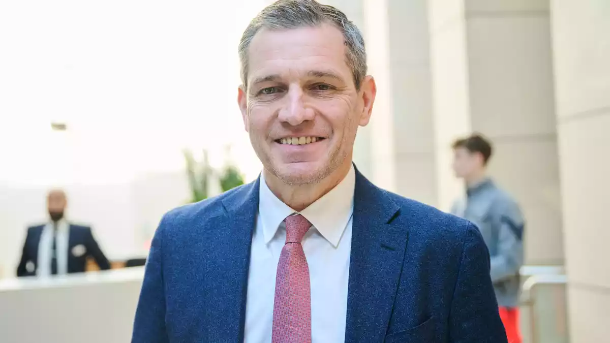 Michael Mronz wirbt für seine Wahl zum DOSB-Präsidenten. (Archivbild) - Bild: Annette Riedl/dpa
