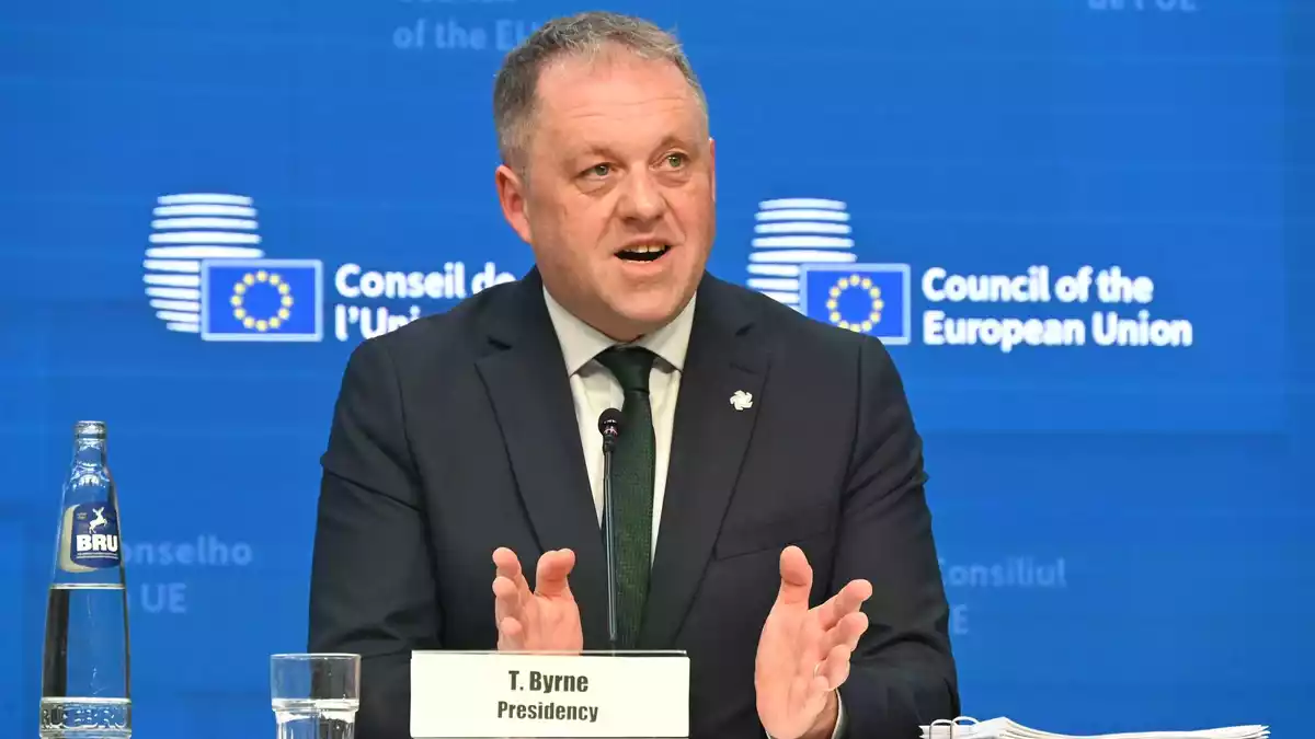 Rechtfertigte den neuen Vorschlag als ausgewogen: Thomas Byrne, der irische Staatsminister für Europaangelegenheiten. - Bild: Ansgar Haase/dpa