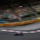 Max Verstappen rast in Singapur zur Pole. - Bild: Vincent Thian/AP/dpa