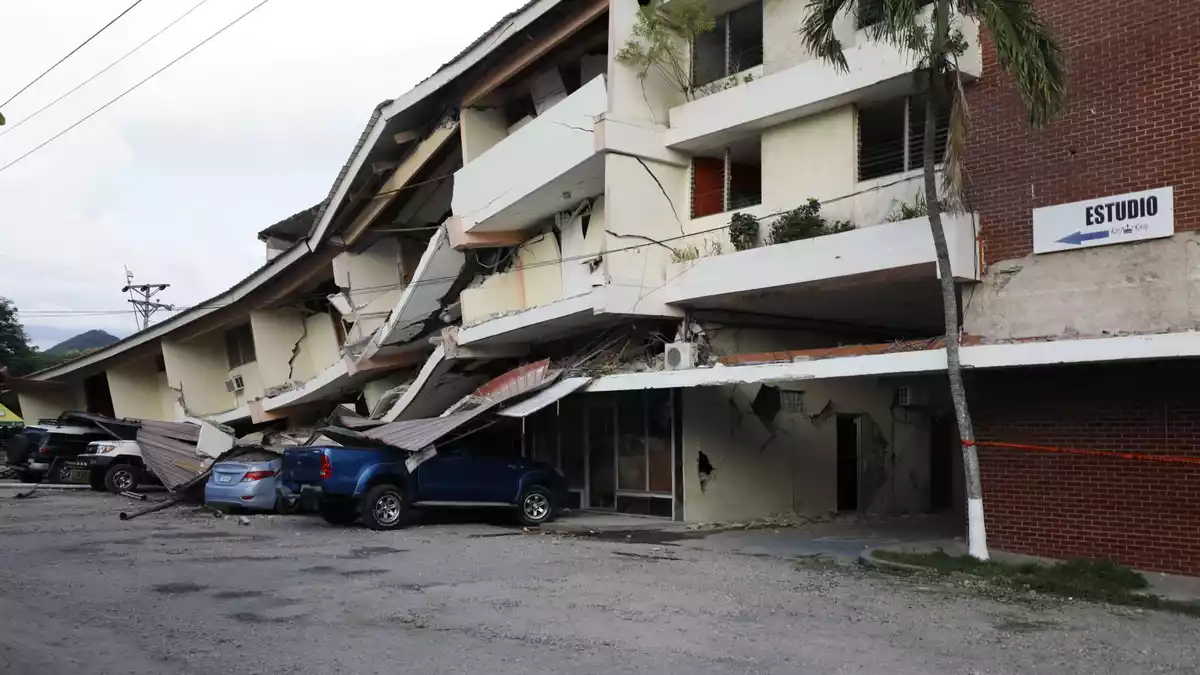 Bei dem Erdbeben in Panama wurden nach ersten Erkenntnissen rund 400 Gebäude beschädigt.  - Bild: Daniel Gonzalez/XinHua/dpa