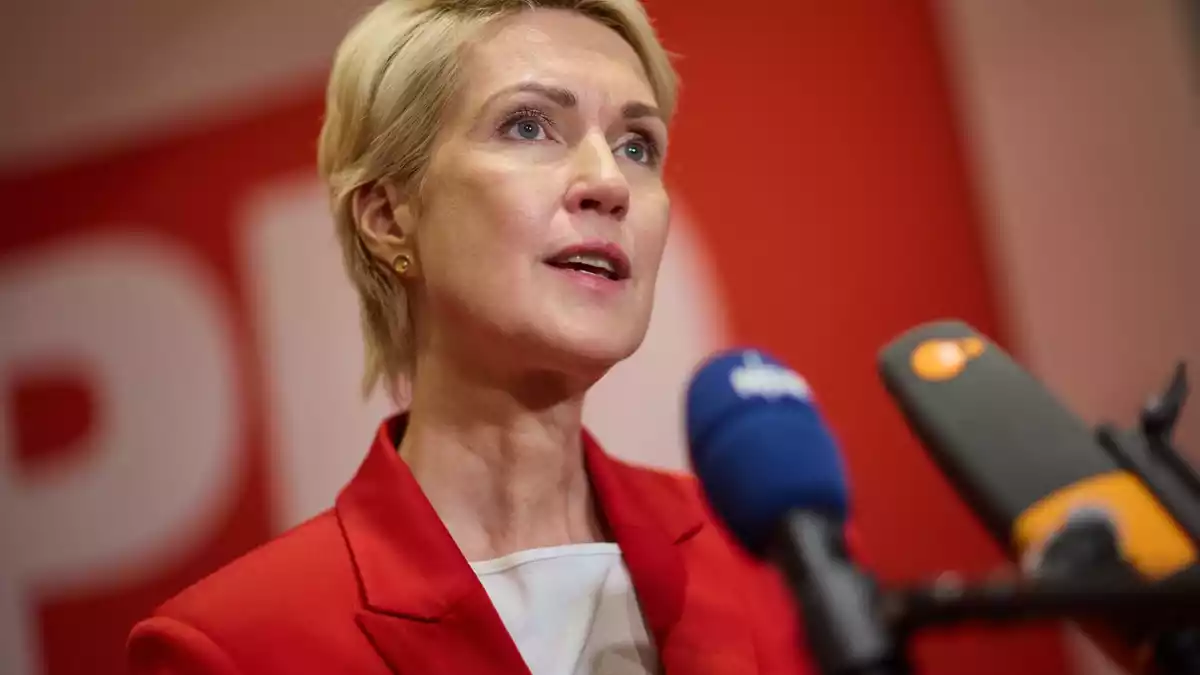 Die Gremien der SPD Mecklenburg-Vorpommern haben für Koalitionsverhandlungen mit Linke und Grünen gestimmt. - Bild: Jens Büttner/dpa
