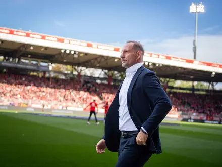 Lustrinellis Team war in Halbzeit eins besser. - Foto: Soeren Stache/dpa