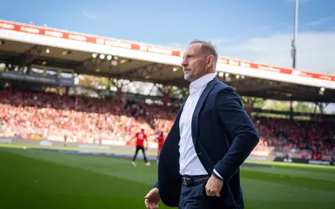 Lustrinellis Team war in Halbzeit eins besser. - Foto: Soeren Stache/dpa