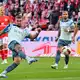  Robert Andrich (l) trifft für Bayer Leverkusen. - Bild: Torsten Silz/dpa